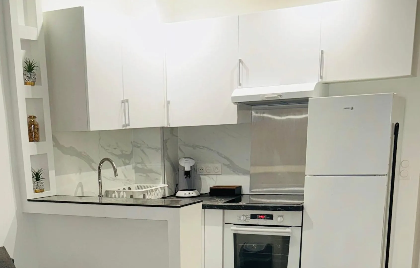 Apartment Charmante F2 Au Coeur De 1er Paris